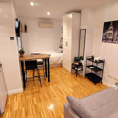 Acogedor Estudio En Delicias By Bebalmy Apartment Madrid Luaran gambar