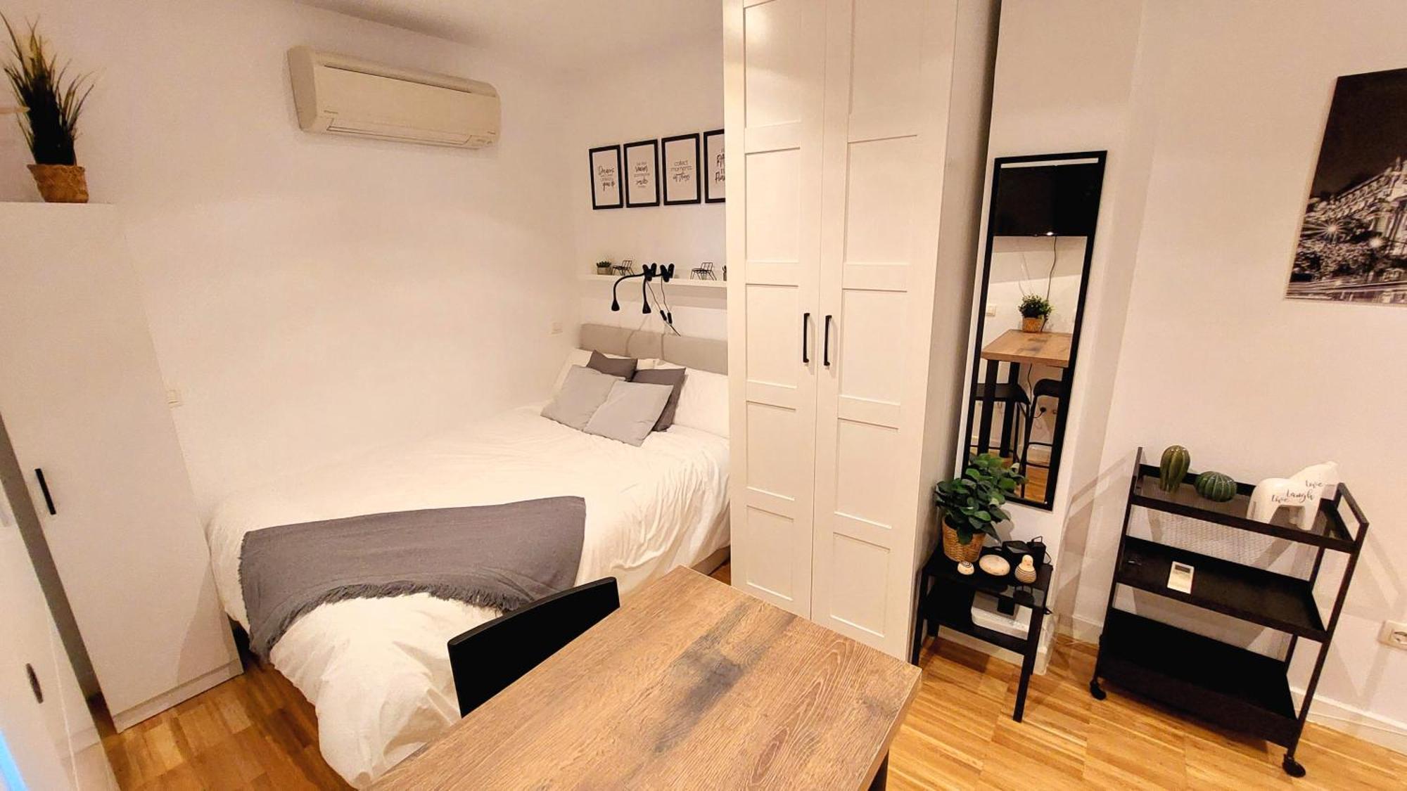 Acogedor Estudio En Delicias By Bebalmy Apartment Madrid Luaran gambar