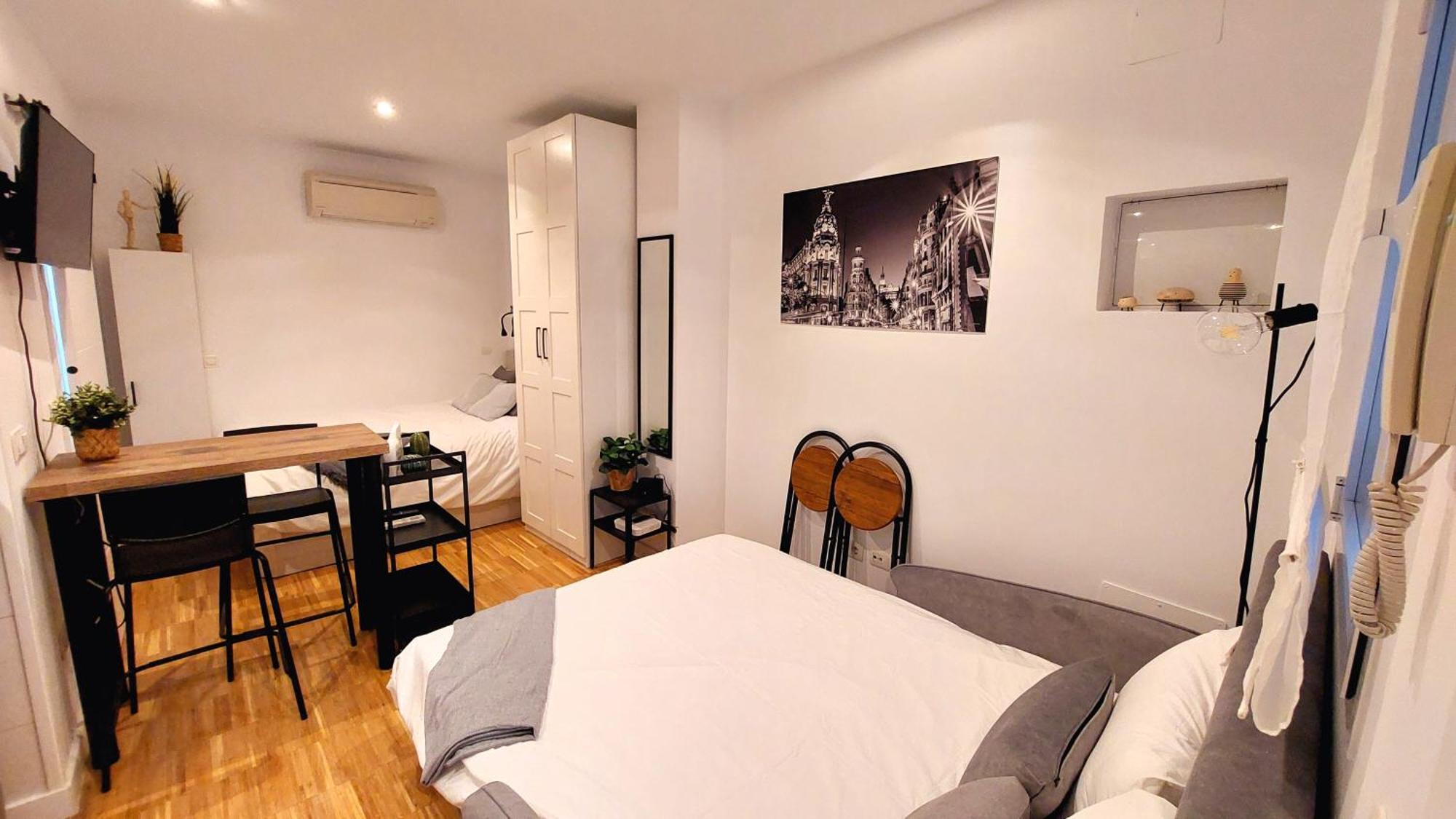 Acogedor Estudio En Delicias By Bebalmy Apartment Madrid Luaran gambar