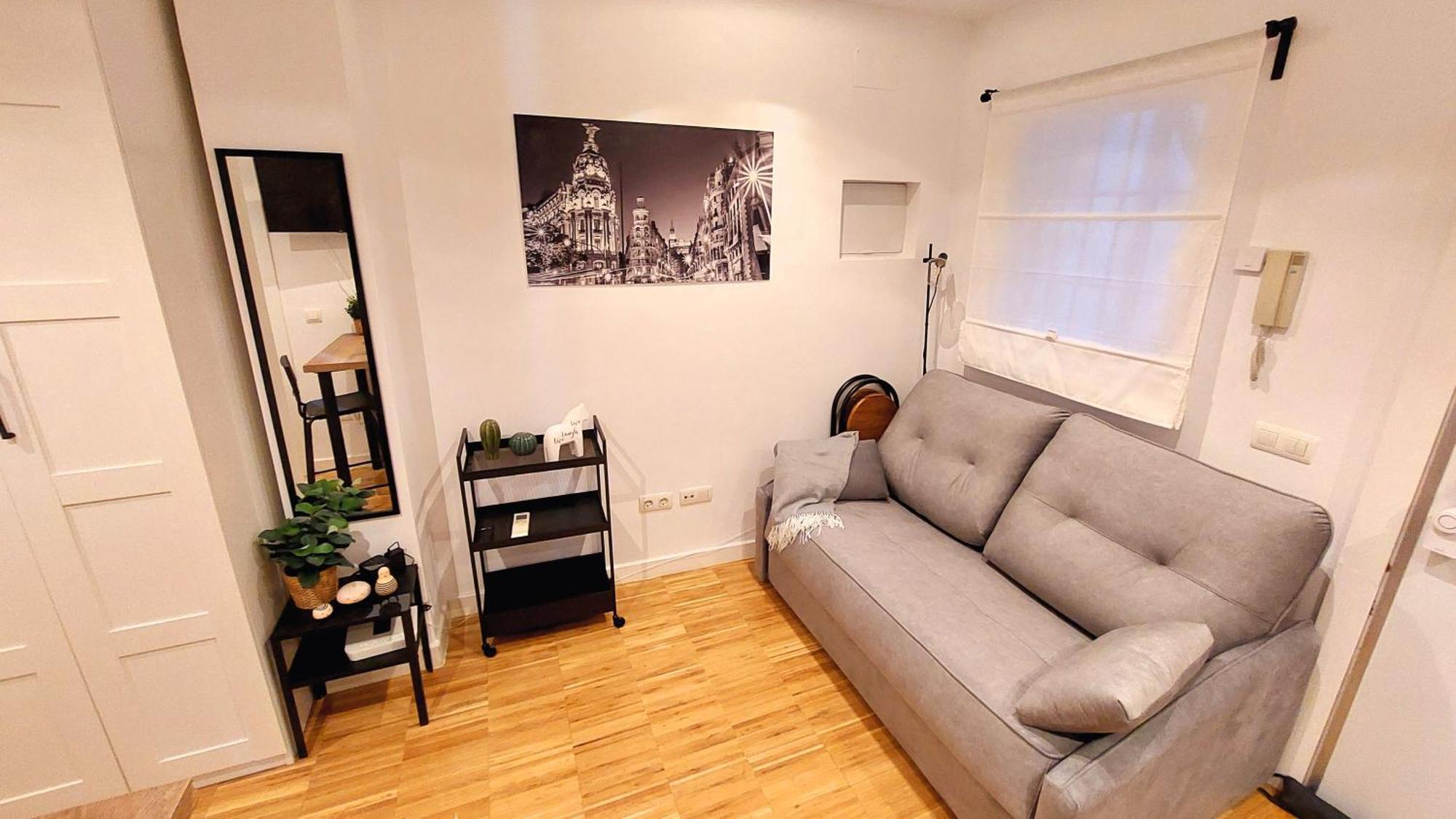 Acogedor Estudio En Delicias By Bebalmy Apartment Madrid Luaran gambar