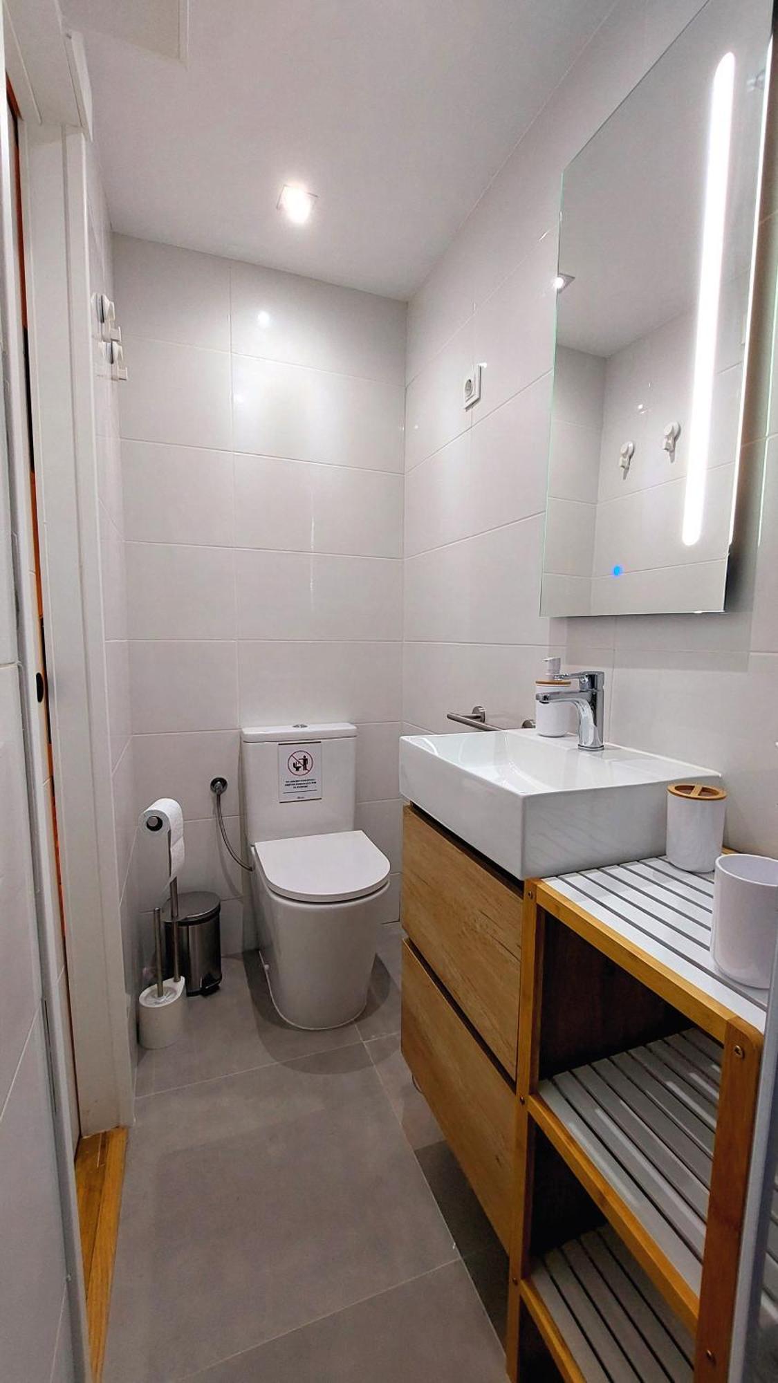 Acogedor Estudio En Delicias By Bebalmy Apartment Madrid Luaran gambar