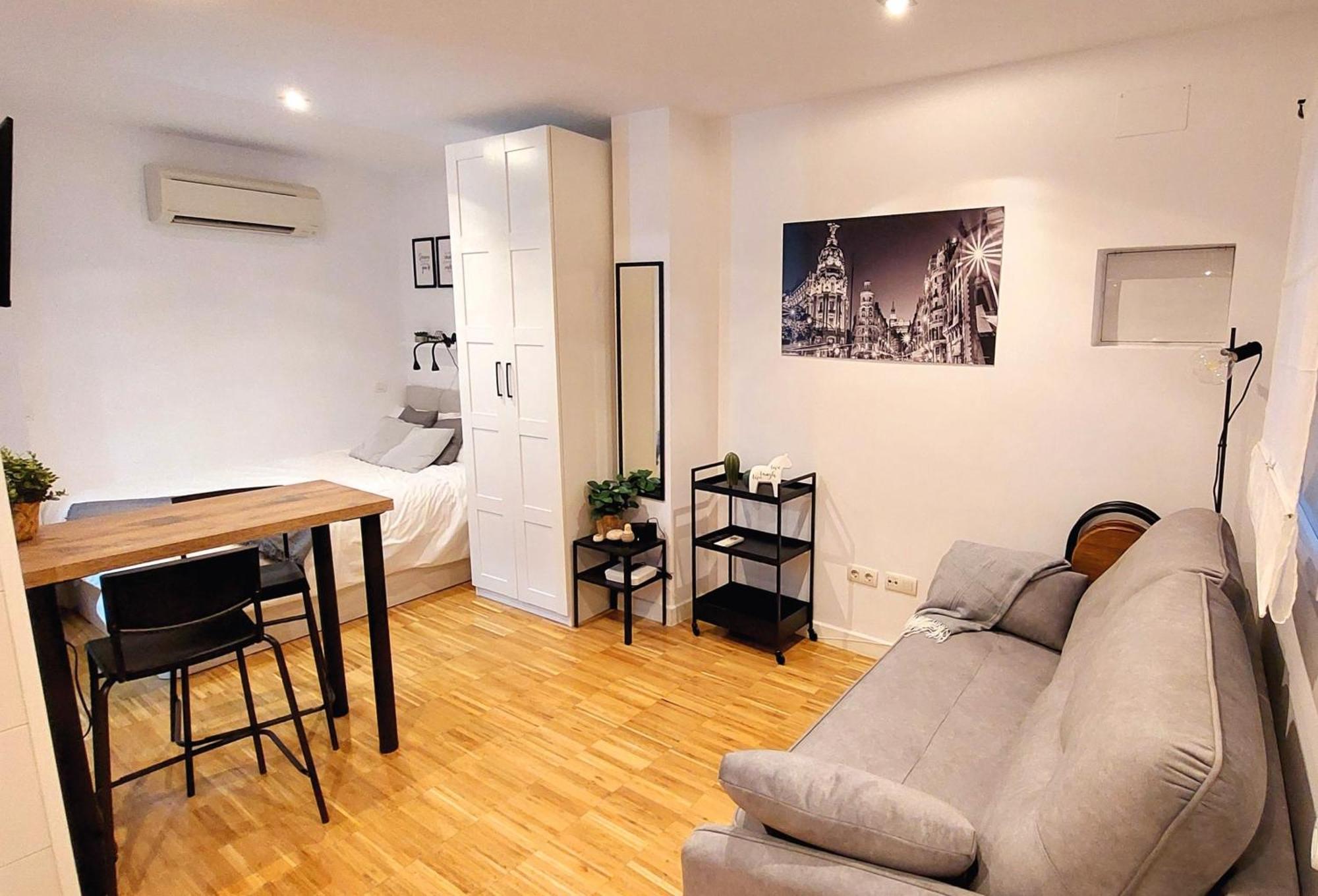Acogedor Estudio En Delicias By Bebalmy Apartment Madrid Luaran gambar
